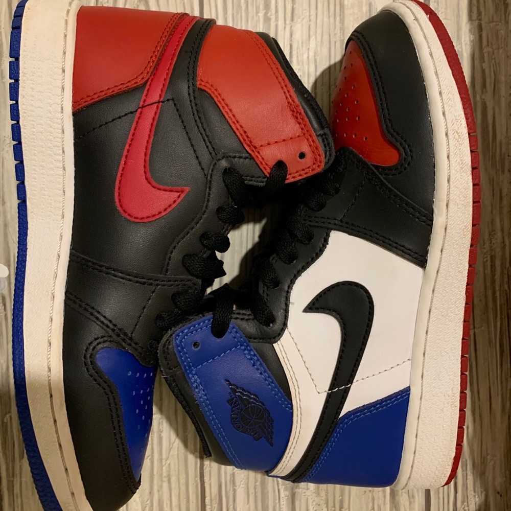 Air Jordan 1 “Top 3”